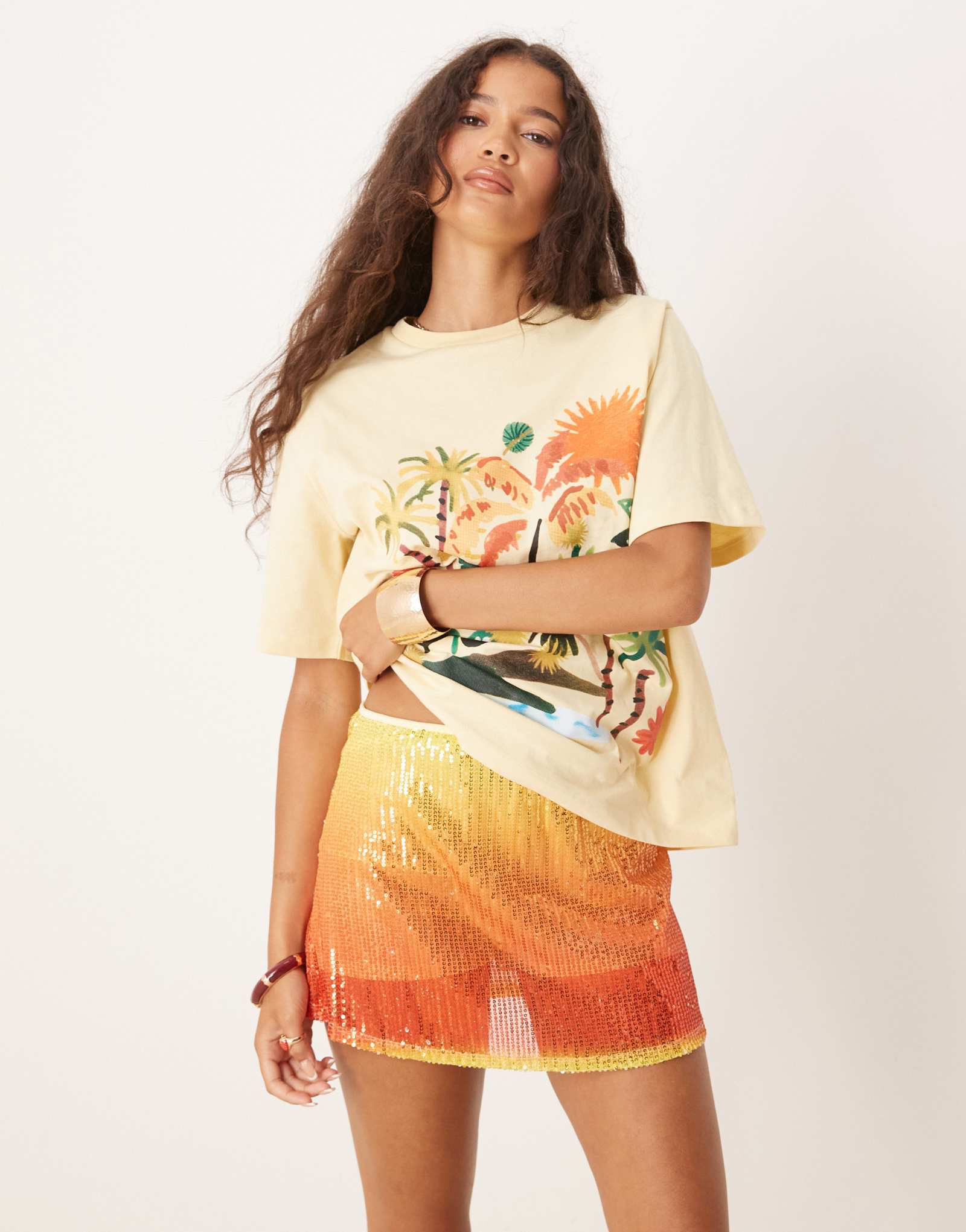 Мини-юбка ASOS DESIGN с блестками и оранжевым принтом в стиле омбре