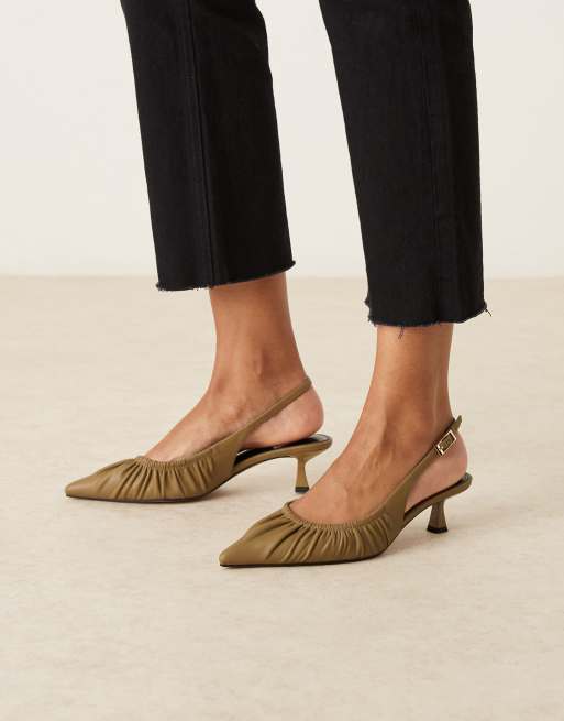 ASOS DESIGN – Serenity – Marszczone buty na obcasie-kaczuszce z paskiem za pięta w kolorze khaki