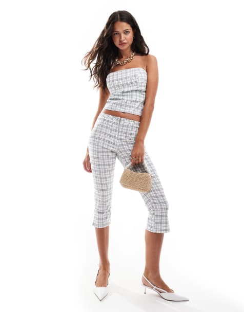 ASOS DESIGN – Set aus Bengaline mit Karomuster bestehend aus trägerlosem Oberteil und Caprihose - view 1