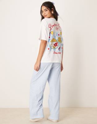 ASOS DESIGN - Set aus Oversize-T-Shirt und Hose mit weitem Bein und „Breakfast Lovers"-Print-Weiß