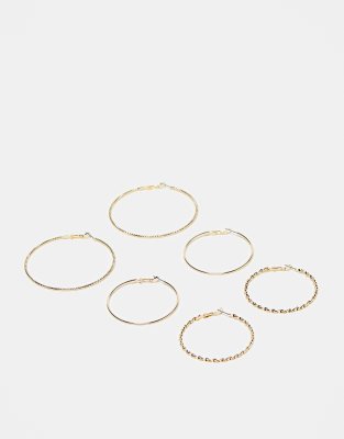 ASOS DESIGN - Set da 3 orecchini a cerchio color oro da 70 mm con dettagli zigrinati
