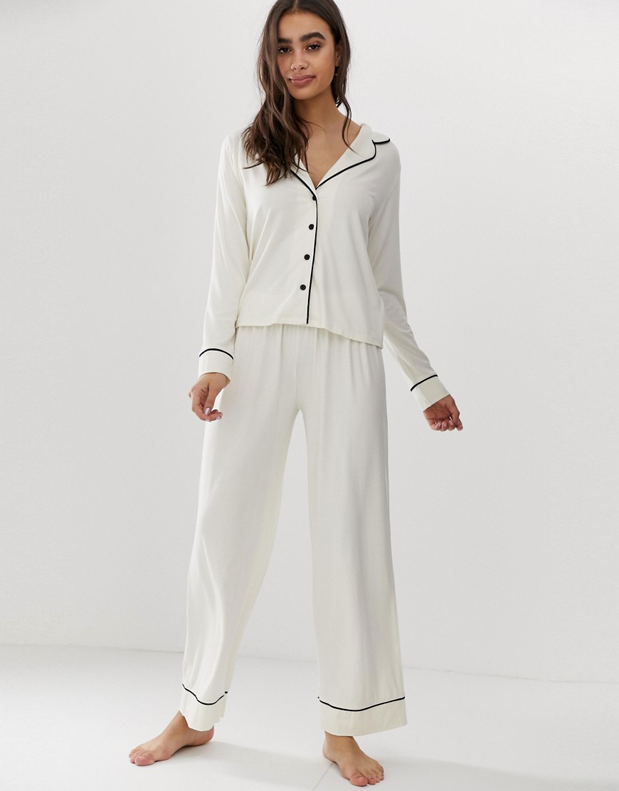 ASOS DESIGN - Set di pantaloni del pigiama classici con profili-Bianco