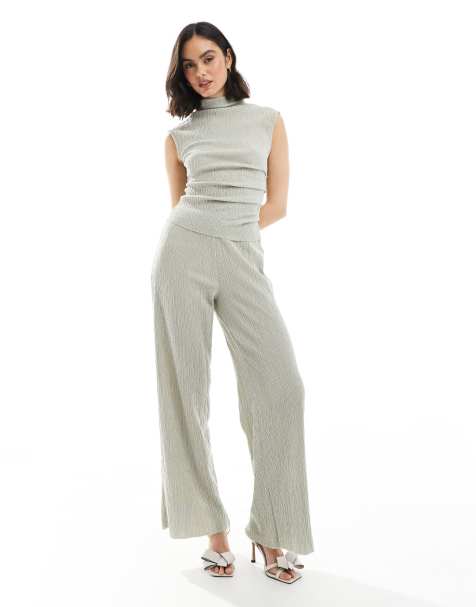 ASOS DESIGN – Set in Grau mit strukturiertem Oberteil mit gerafften Flügelärmeln und Hose mit weitem Bein - view 1