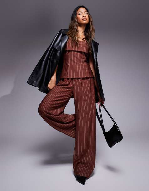 ASOS DESIGN – Set in Schokobraun mit Nadelstreifen, aus trägerlosem Oberteil und Hose - view 1