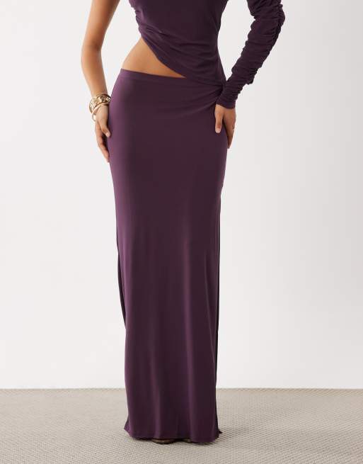 ASOS DESIGN set maxikjol i slinky med rynkad detalj bak i lila, 2 av 5