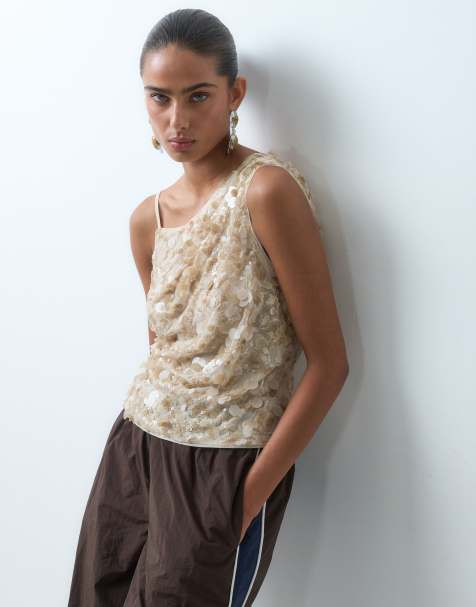 ASOS DESIGN set med asymmetrisk paljett-cami med rynkad axel i champagne - view 1