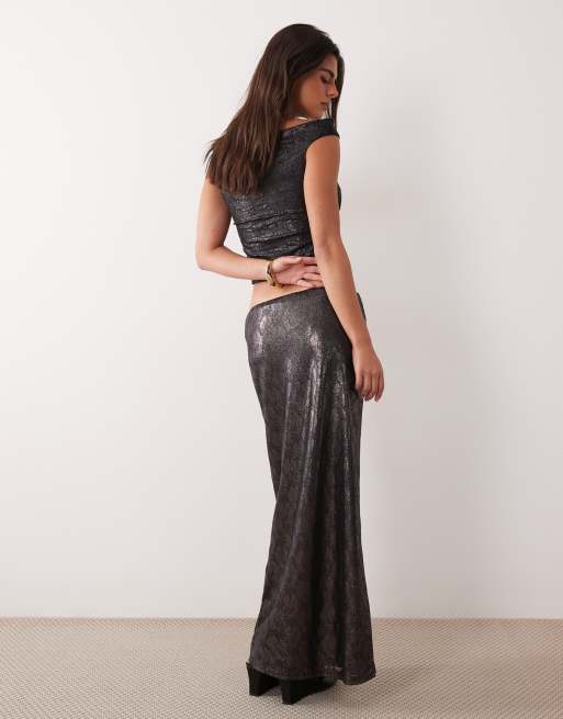ASOS DESIGN set med folierad spets och pennkjol i svart, 4 av 5