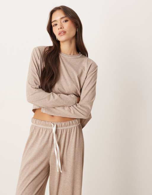 ASOS DESIGN - Set pigiama a maniche lunghe con pantaloni a fondo ampio marrone mélange, 2 di 4