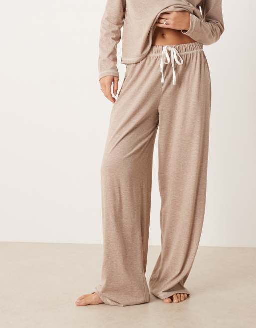 ASOS DESIGN - Set pigiama a maniche lunghe con pantaloni a fondo ampio marrone mélange, 4 di 4