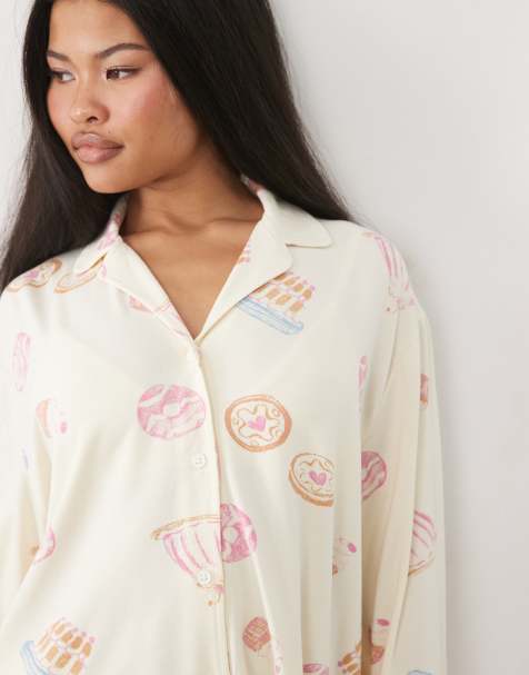 ASOS DESIGN set pigiama Petite in viscosa morbida con camicia a maniche lunghe e pantaloni, stampa dessert - view 1