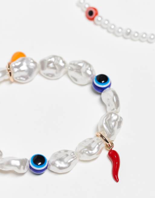 ASOS DESIGN - Set van 2 armbanden met oogkralen in imitatie parel, 3 van 3