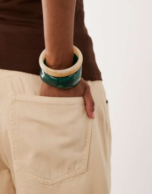 ASOS DESIGN - Set van 2 armbanden van hars in multi, 3 van 4