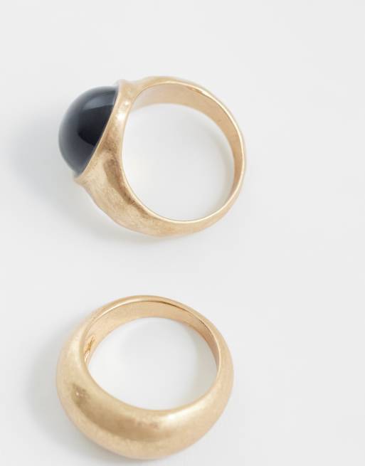 ASOS DESIGN - Set van 2 dikke ringen met zwarte harssteen in geborsteld goud, 2 van 3