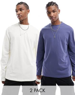 ASOS DESIGN - Set van 2 T-shirts met lange mouwen in ecru en blauw