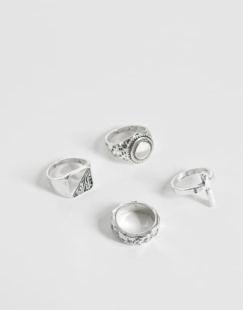 ASOS DESIGN - Set van 4 ringen met gegraveerd detail en kruis in gepolijst zilver - view 1