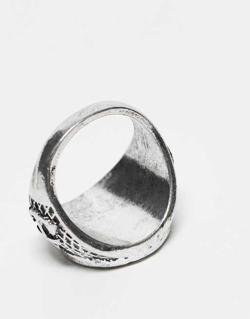 ASOS DESIGN - Set van 5 ringen met klauw en kompas in gepolijst zilver, 2 van 3