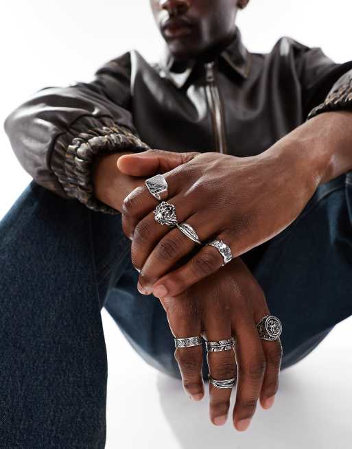 ASOS DESIGN - Set van 8 zegel- en bandringen in gepolijste zilverkleur