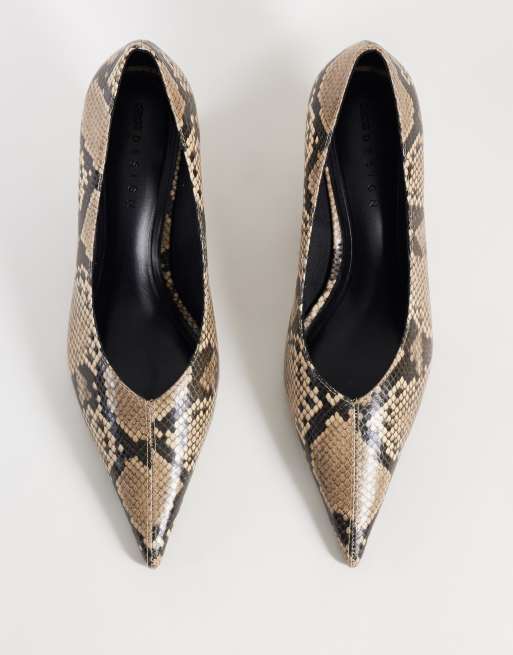 ASOS DESIGN Shakira wedge full court shoes in snake, 2 of 5