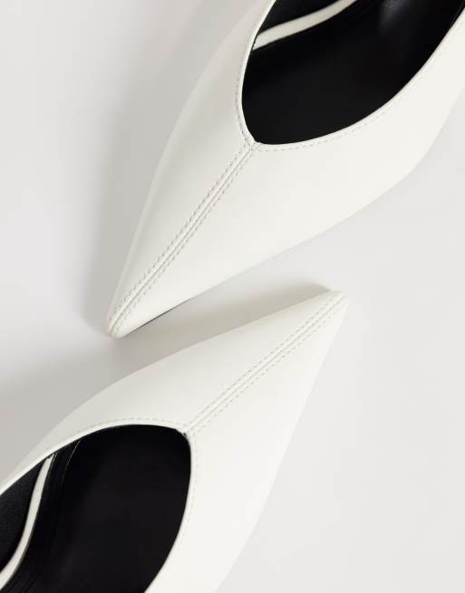ASOS DESIGN Shakira wedge full court shoes in white, 3 of 4