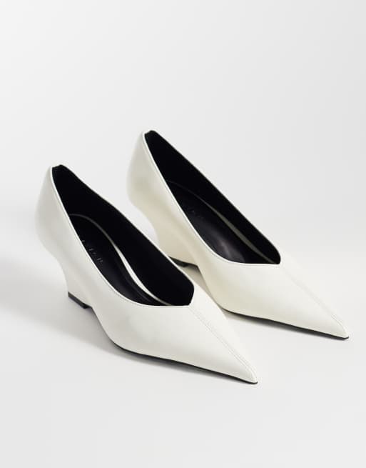 ASOS DESIGN Shakira wedge full pumps in white, 2 of 4