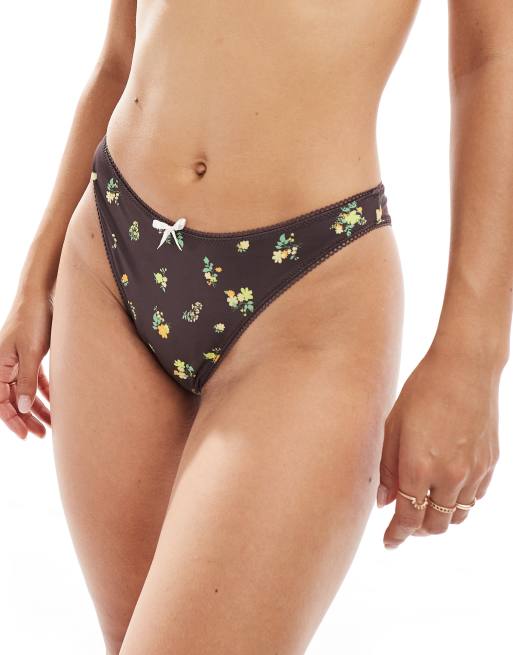 ASOS DESIGN – Shannon – Bikinihose in Braun mit hohem Beinschnitt und hohem Bund, Picot-Borte und weißer Schleife