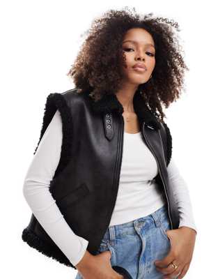 ASOS DESIGN ASOS DESIGN shearling bomber gilet in black