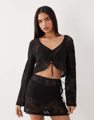 Tie Front 4
