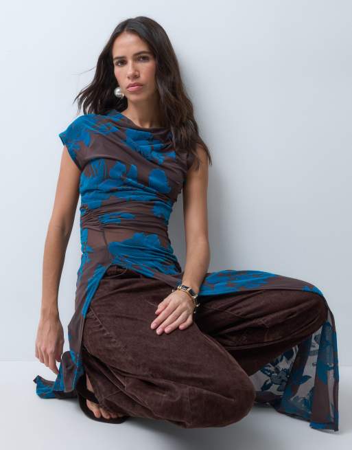 ASOS DESIGN sheer flocked floral long line split top in brown, 4 of 4