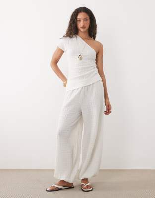210927970-1-white