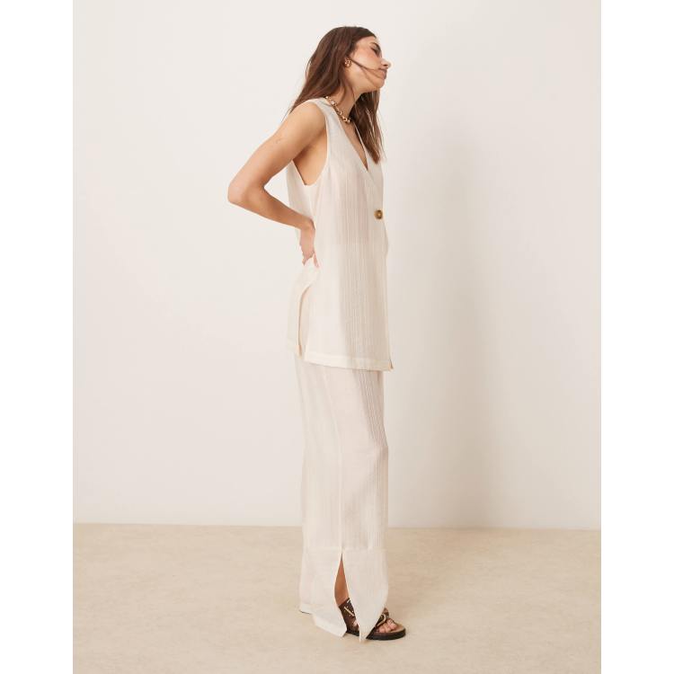 【OJOS】Sheer Over Tuck Pants White OJOS Sheer Over Tuck Pants – DALAC SEOUL