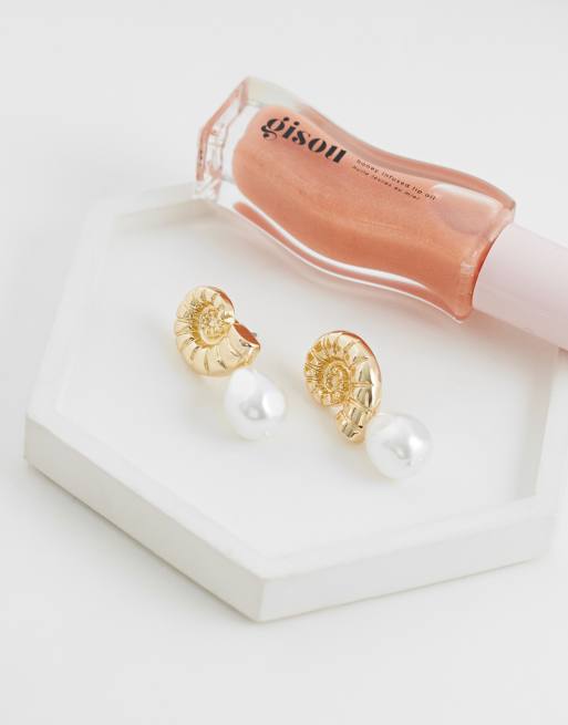 ASOS DESIGN shell stud earrings with faux-pearl pedant in gold tone, 3 of 5