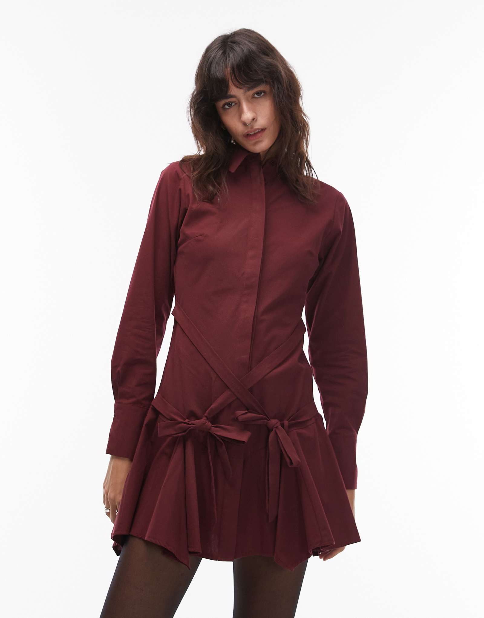 ДИЗАЙНЕРСКОЕ мини-платье-рубашка ASOS с завязками на талии в ягодном цвете