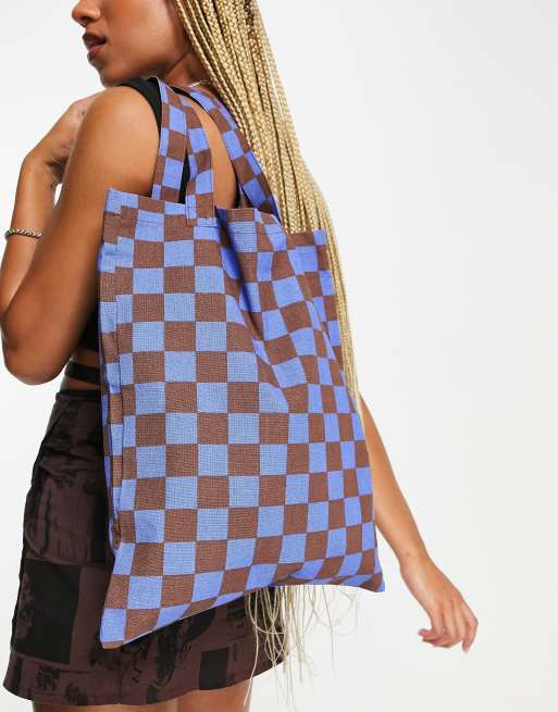 ASOS DESIGN - Shoppertaske i bomuld med skakternet print 