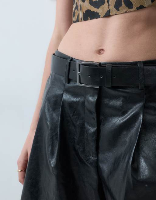 ASOS DESIGN short bermuda trapèze ajusté en PU craquelé noir, 4 de 5