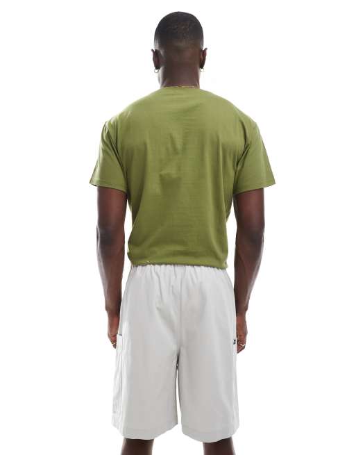 ASOS DESIGN - Short cargo mi-long à écusson - Taupe, 4 de 5