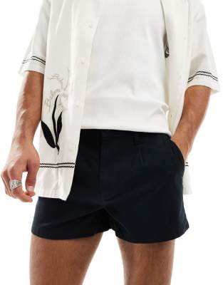 ASOS DESIGN - Short chino à pinces - Noir