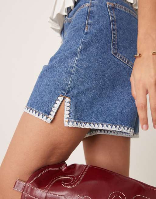 ASOS DESIGN - Short dad en jean avec finitions à fleurs style tapisserie - Bleu moyen , 2 de 5