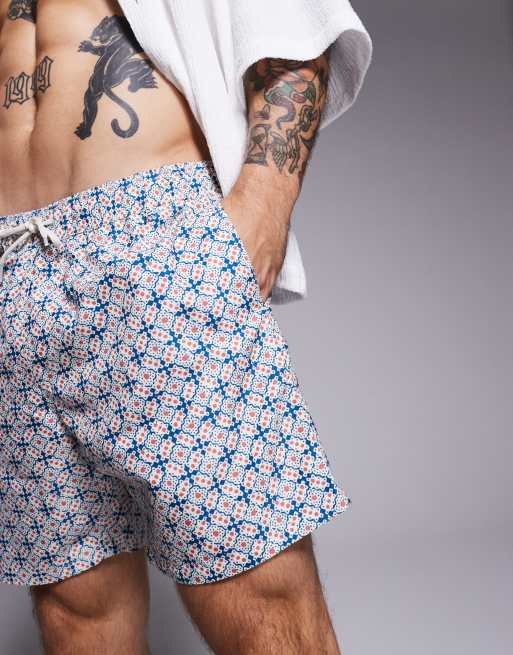 ASOS DESIGN - Short de bain mi-long à imprimé géométrique - Bleu, 4 de 4