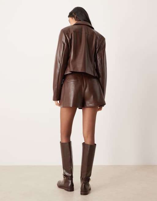 ASOS DESIGN - Short d'ensemble élégant à taille haute en similicuir - Chocolat, 4 de 5