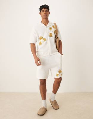 ASOS DESIGN - Short d'ensemble oversize en maille texturée - Blanc cassé - view 1