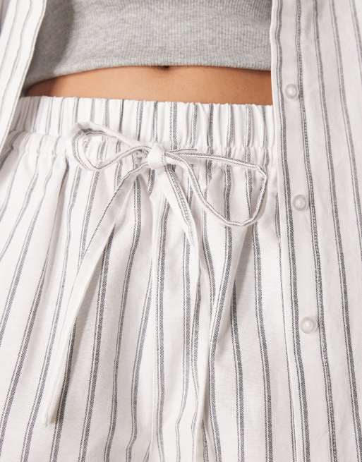 ASOS DESIGN - Short met elastische taille en linnenlook in zwarte strepen, deel van co-ord set, 3 van 5