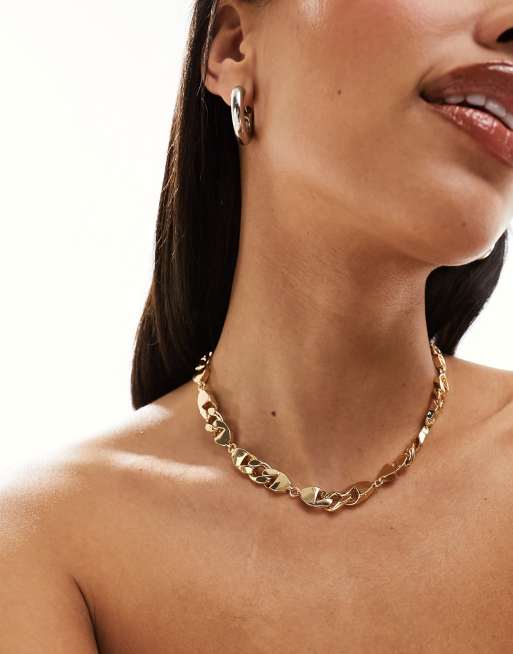 Short gold chain on sale necklace