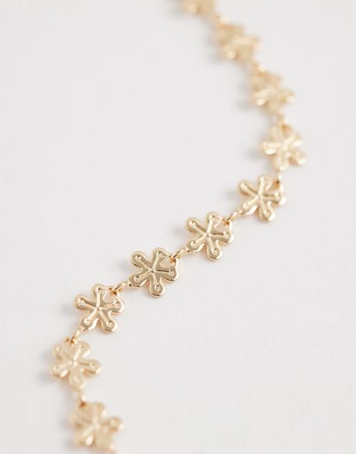 ASOS DESIGN short necklace with mini flower detail in gold tone, 3 of 4
