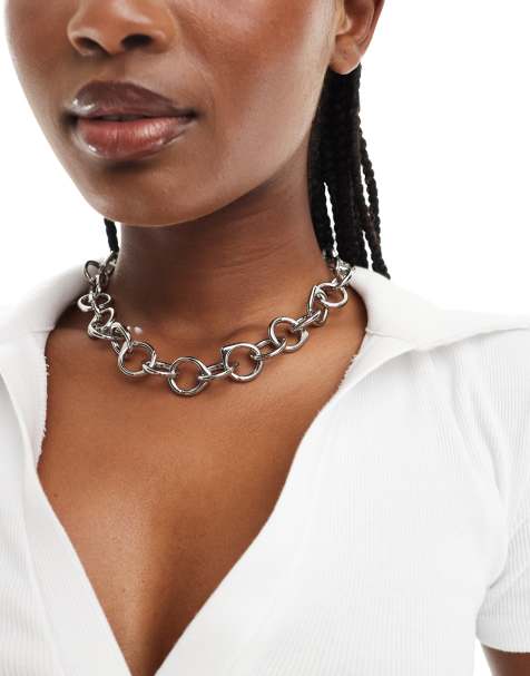 ASOS DESIGN short necklace with pointy chain loop in silver tone - view 1