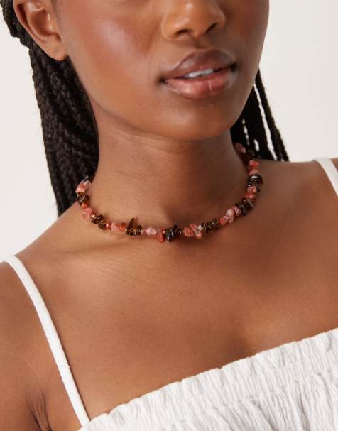 ASOS DESIGN short necklace with real semi-precious stone chippings in red - view 1