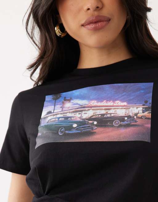 ASOS DESIGN short sleeve asymmetric hem t-shirt with distressed motel graphic in black, 3 of 4