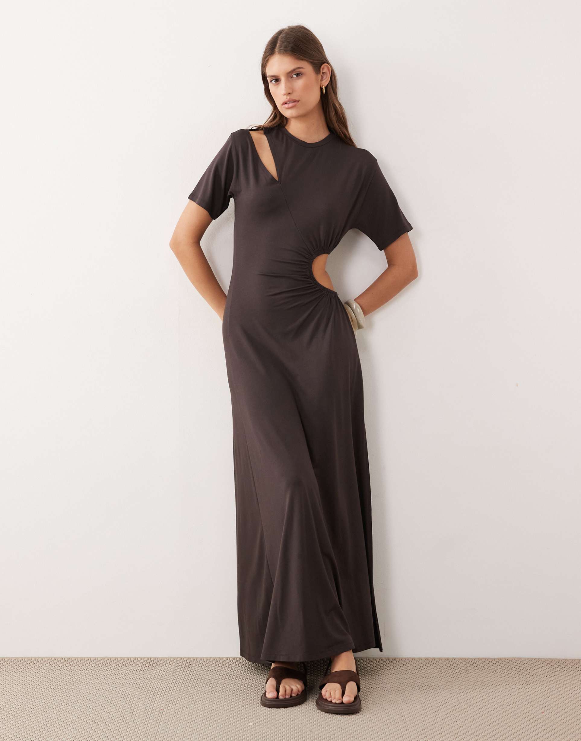 asos design short sleeve maxi dress with cut out detail in chocolate