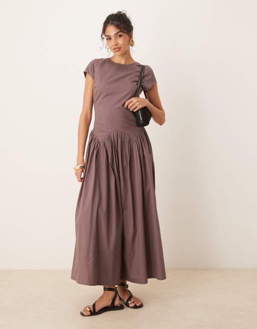 ASOS DESIGN short sleeve midi dress with open back tie detail in bitter chocolate, 3 of 4