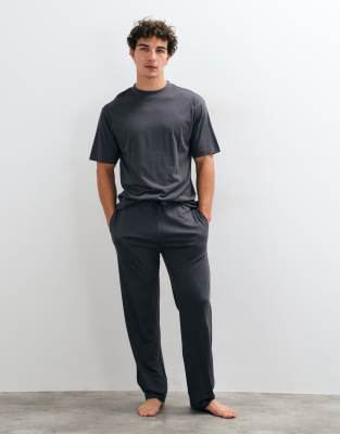 Grey 4