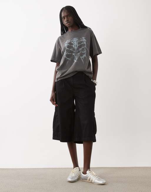 ASOS DESIGN short sleeve oversized graphic top with skeleton in washed charcoal, 2 of 4
